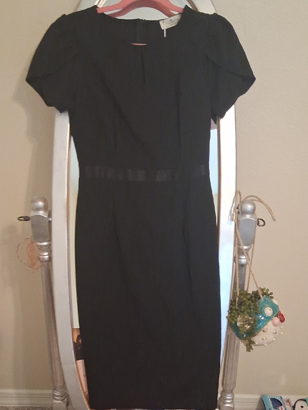 Elegant Black Women's Dress - Classic Sheath Style